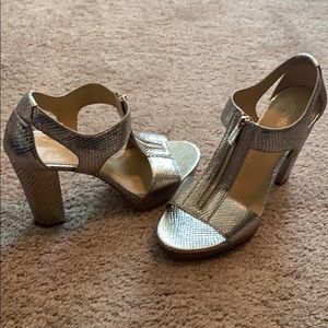 Michael Kors block heel sandal sz 10